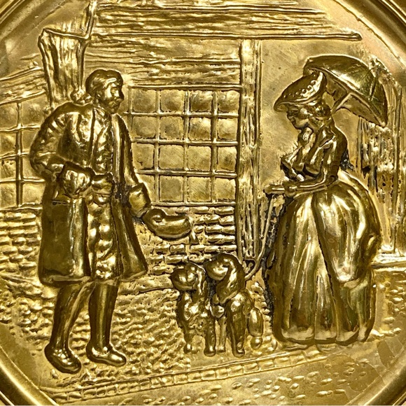Vintage Victorian Couple Scene Brass Wall Hanging Art Plaque Elpec England Dogs - Picture 4 of 10